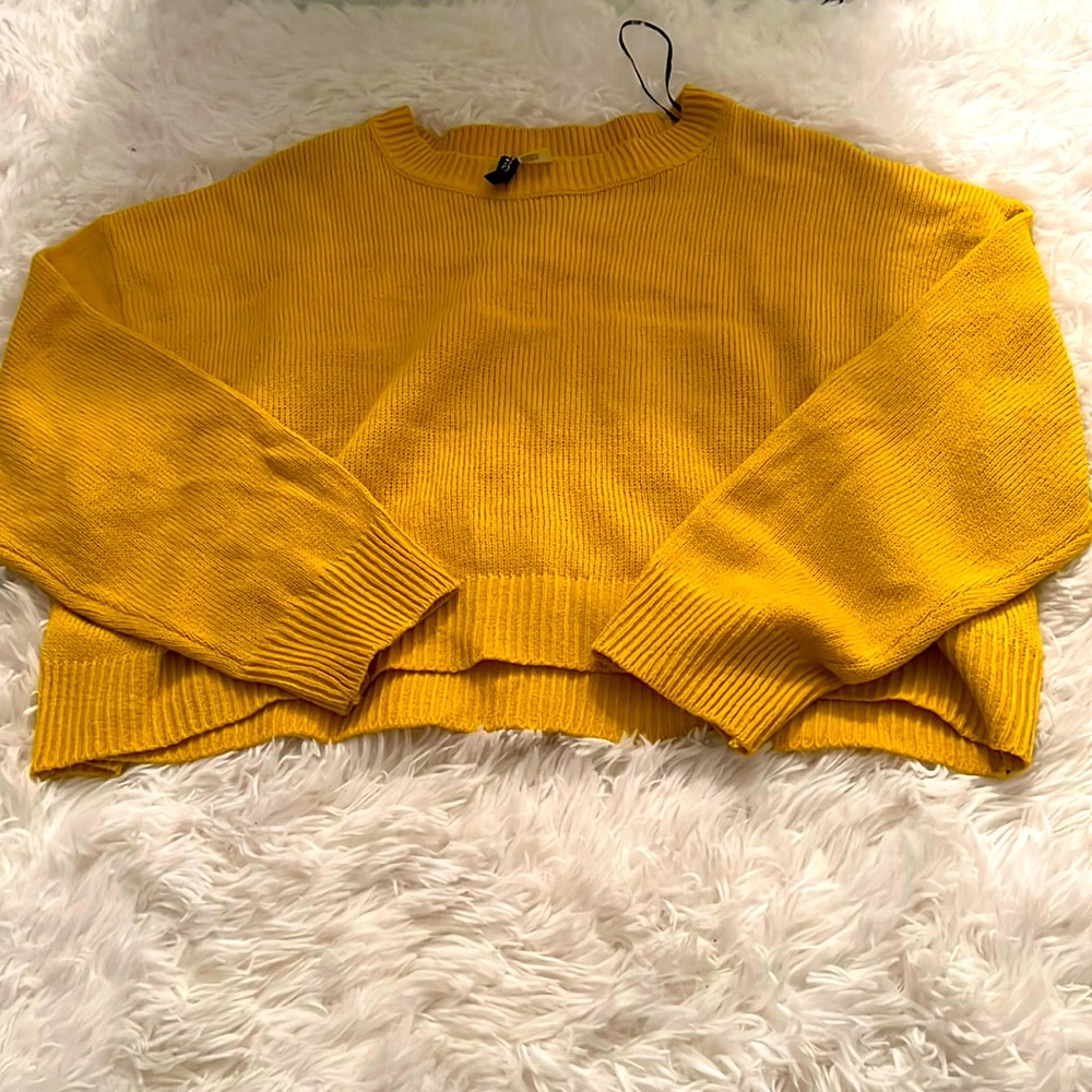 HM mustard sweater